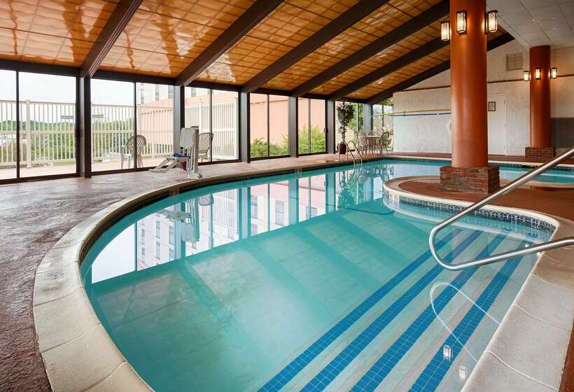Best Western Royal Plaza Hotel And Trade Center