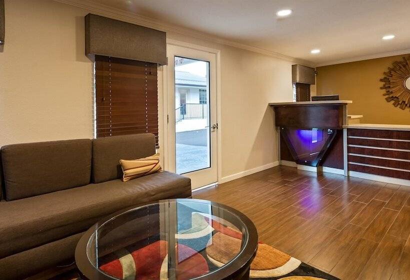 호텔 Best Western Skyline Motor Lodge