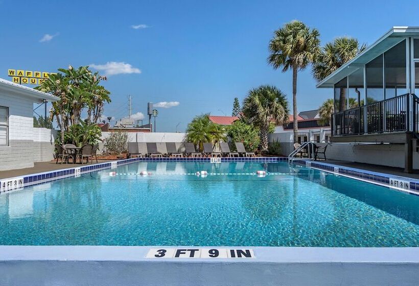 Отель Best Western Space Shuttle Inn