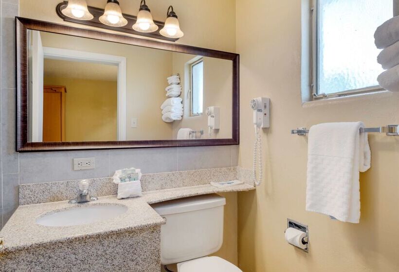 Отель Best Western Turquoise Inn & Suites