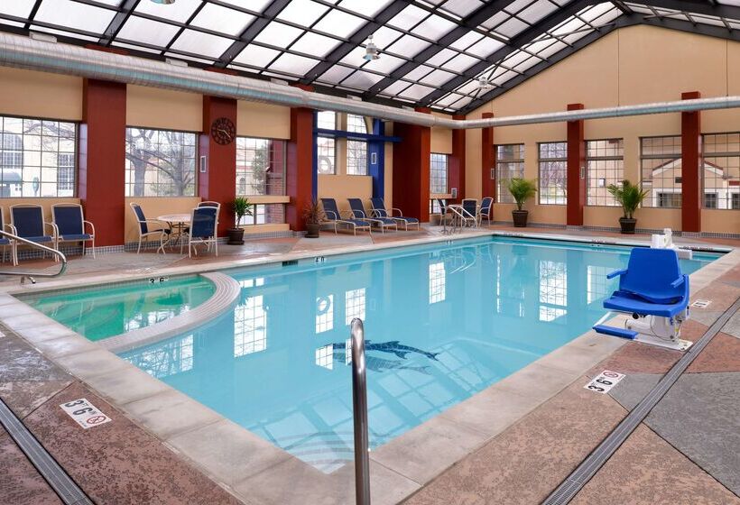 هتل Best Western University Inn