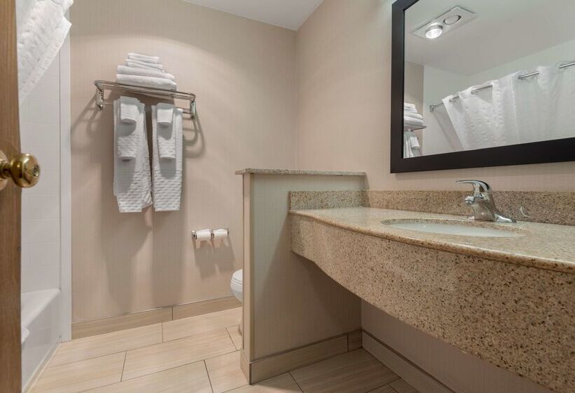 فندق Best Western University Inn