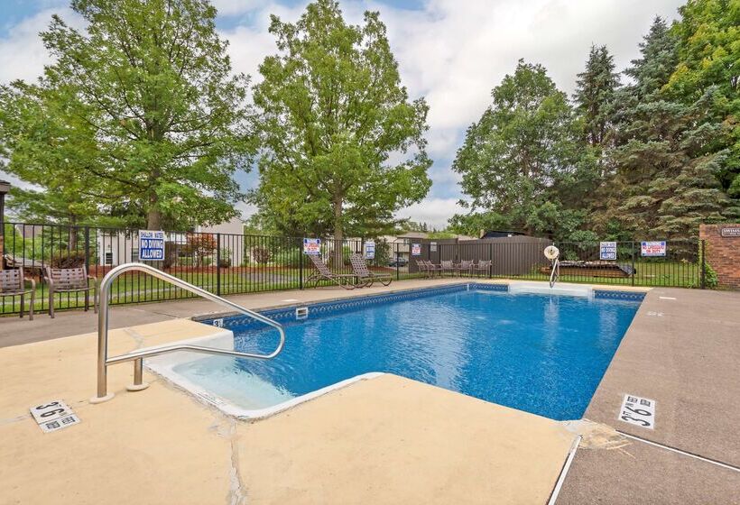 فندق Best Western University Inn