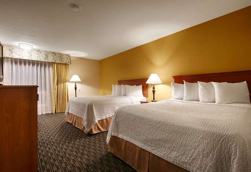 هتل Best Western Village Inn