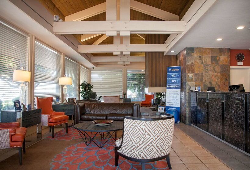 هتل Best Western Village Inn
