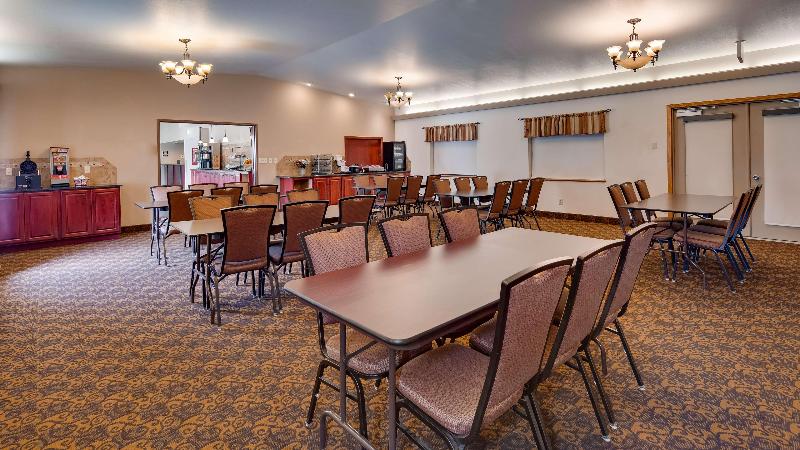 هتل Best Western West Hills Inn