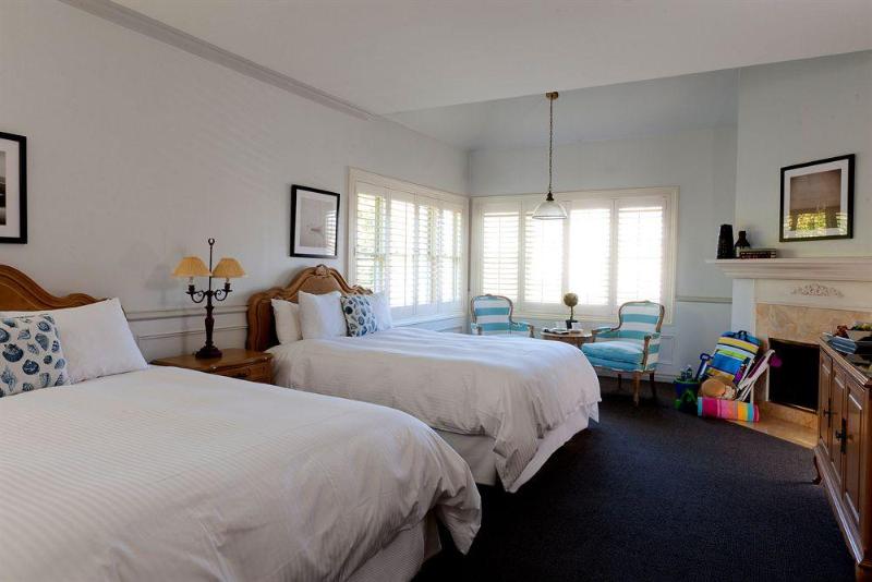 בית מלון כפרי Blue Lantern Inn, A Four Sisters Inn