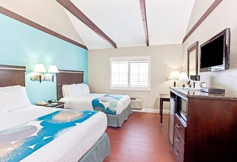 호텔 Cabana Inn & Suites