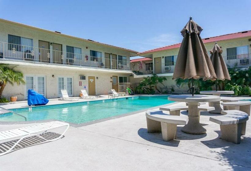 هتل California Suites