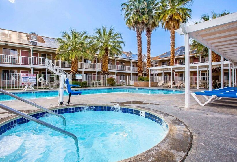 호텔 Clarion Inn Near China Lake Naval Station