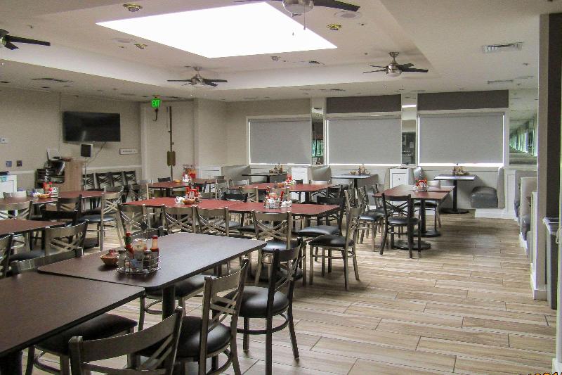 호텔 Clarion Inn Near China Lake Naval Station
