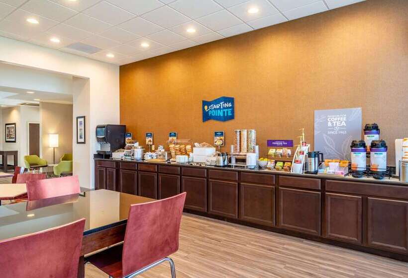 בית מלון כפרי Clarion Pointe Harrisonburg