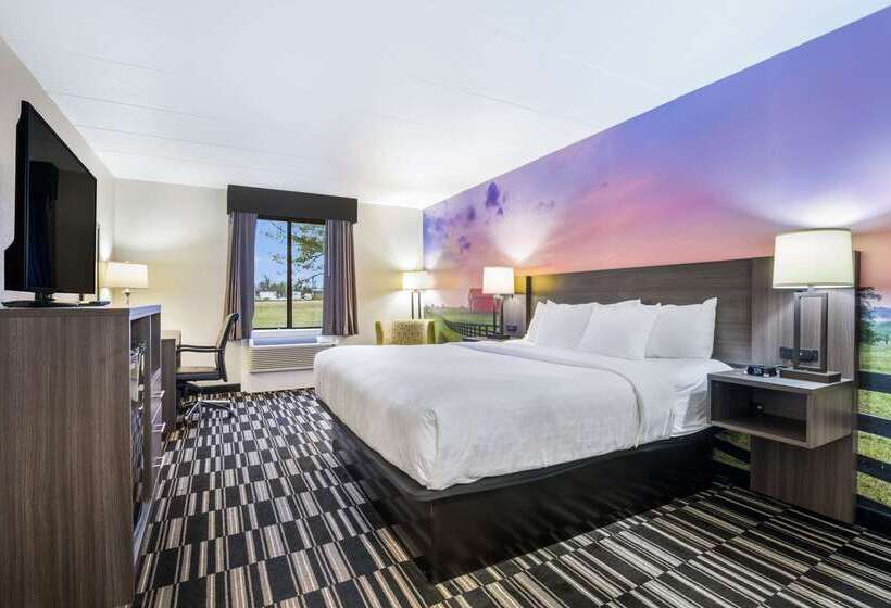 בית מלון כפרי Clarion Pointe Richmond North Near University