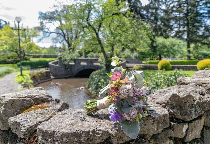 Columbia Gorge Hotel & Spa