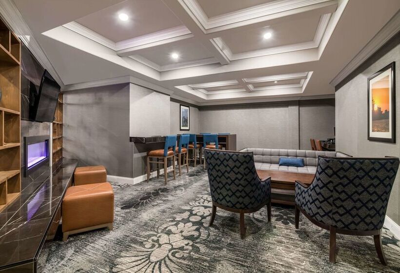 فندق Comfort Inn & Suites Plattsburgh  Morrisonville