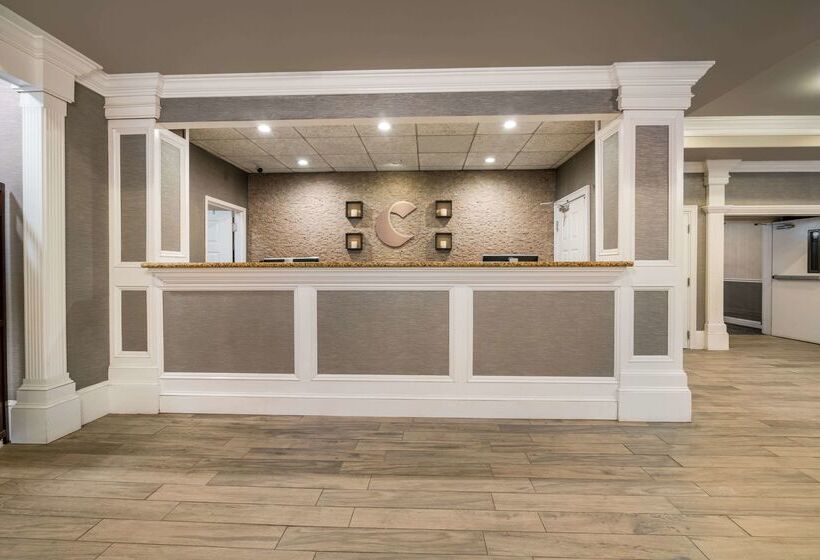 فندق Comfort Inn & Suites Plattsburgh  Morrisonville