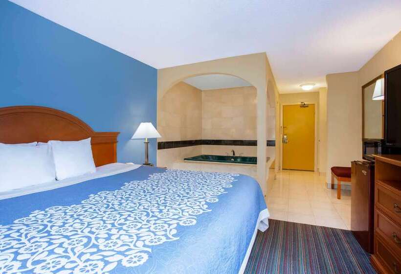 فندق Days Inn By Wyndham Runnemede Philadelphia Area