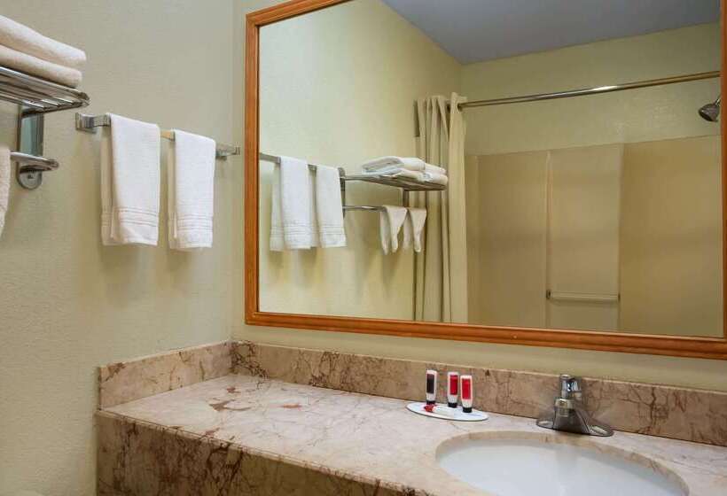 فندق Days Inn By Wyndham Runnemede Philadelphia Area