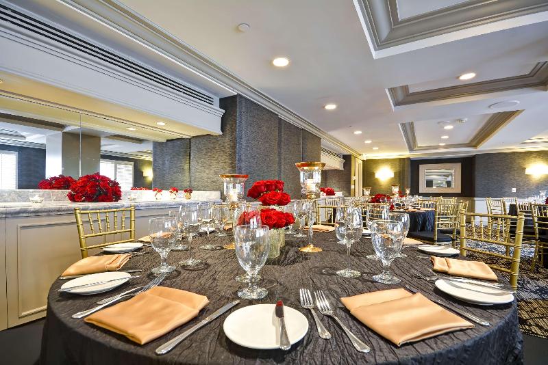 فندق Hilton Checkers Los Angeles