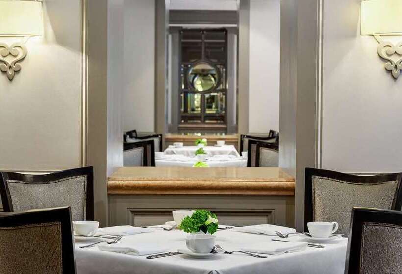 فندق Hilton Checkers Los Angeles
