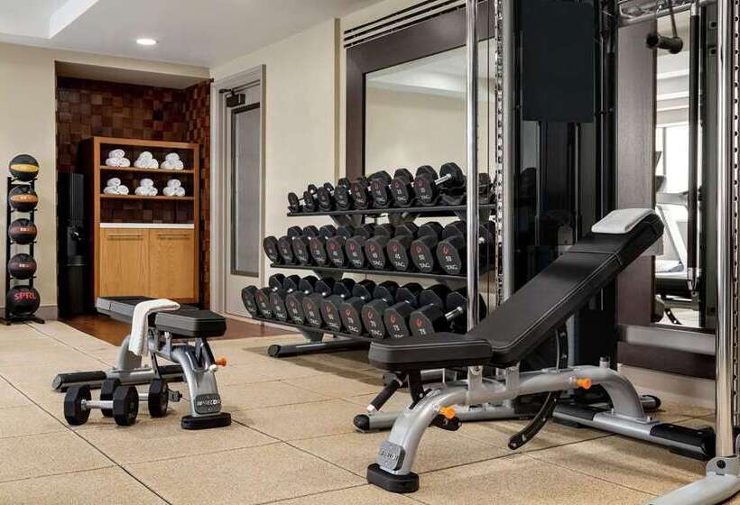 فندق Hilton Checkers Los Angeles