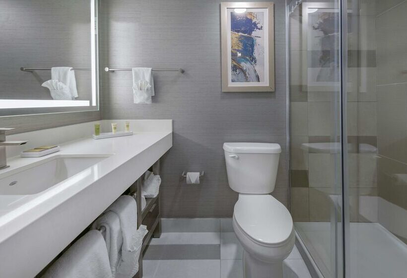 هتل Hilton College Station & Conference Center