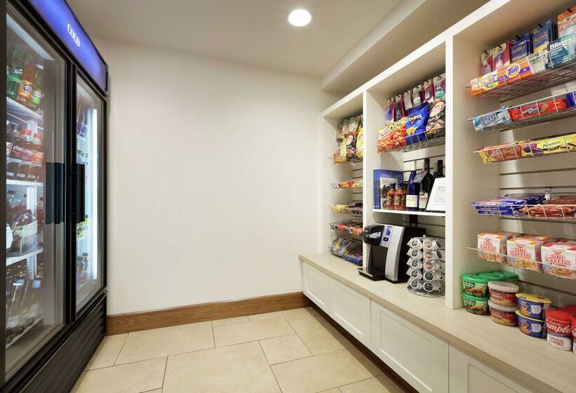 هتل Hilton Garden Inn Rochester/pittsford