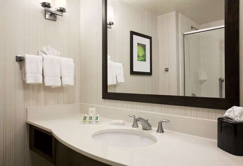 هتل Hilton Garden Inn Rochester/pittsford