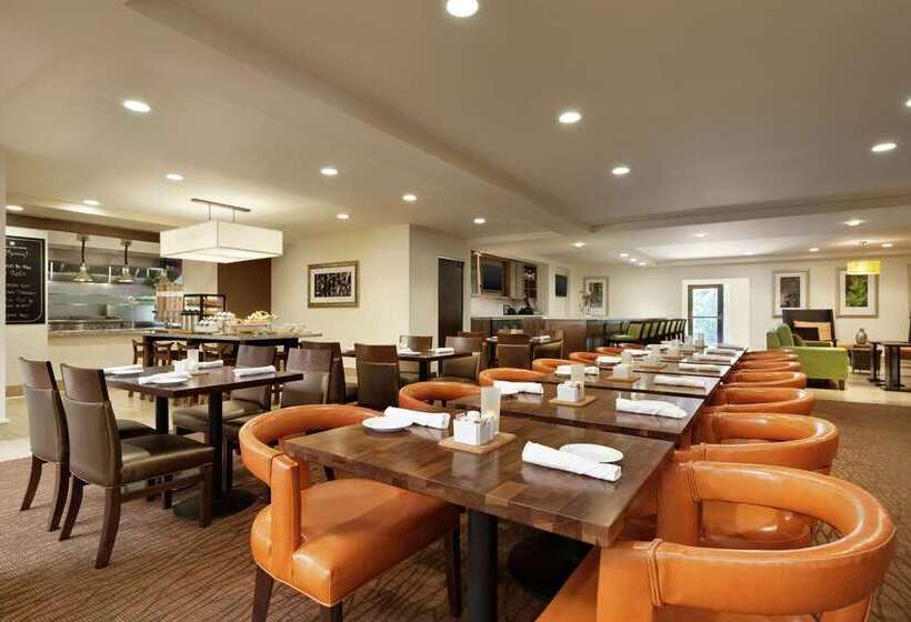 هتل Hilton Garden Inn Rochester/pittsford