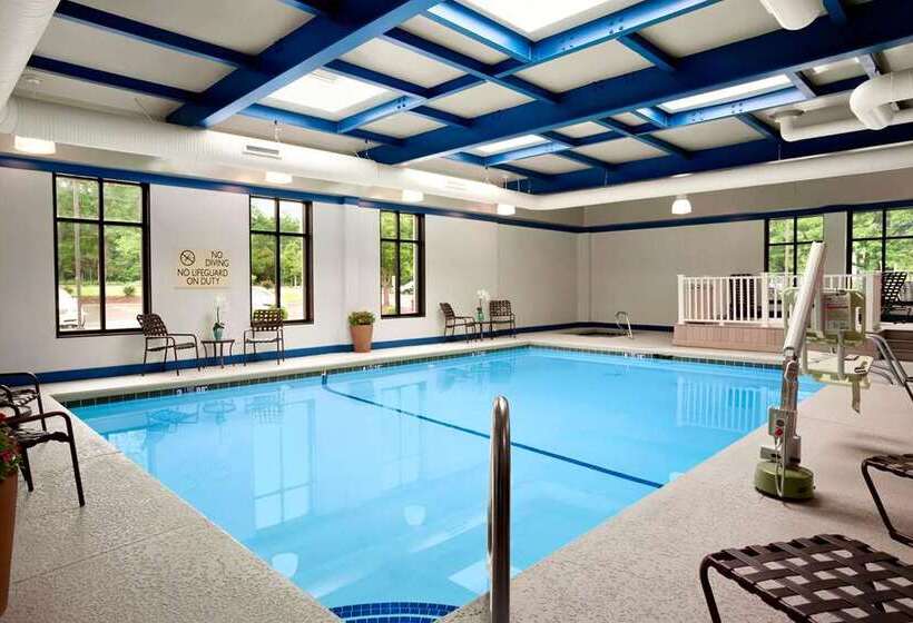 هتل Hilton Garden Inn Rochester/pittsford