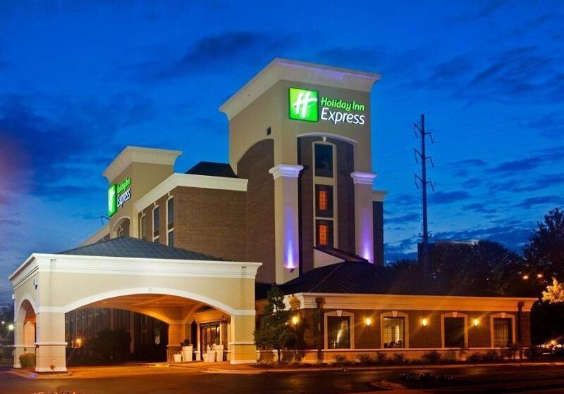 בית מלון כפרי Holiday Inn Express Winston Salem Medical Ctr Area