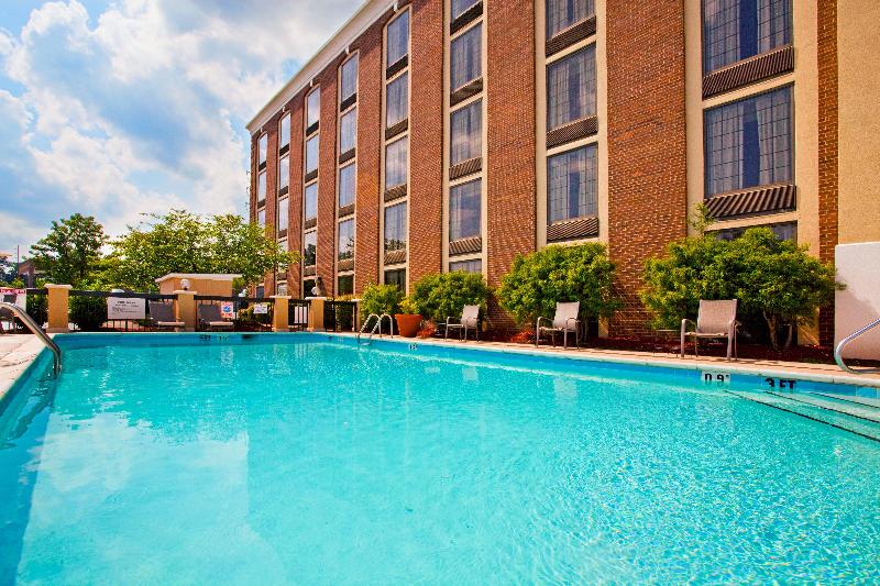 בית מלון כפרי Holiday Inn Express Winston Salem Medical Ctr Area