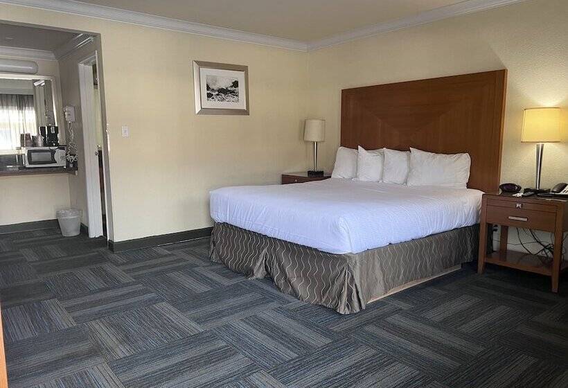 בית מלון כפרי Inn At San Luis Obispo