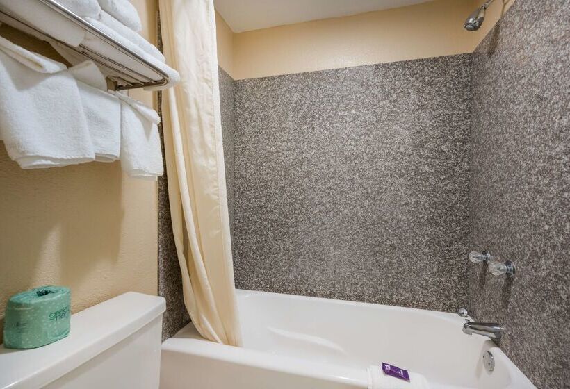 هتل Knights Inn College Station