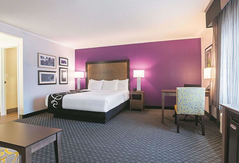 هتل La Quinta By Wyndham Atlanta Midtown   Buckhead