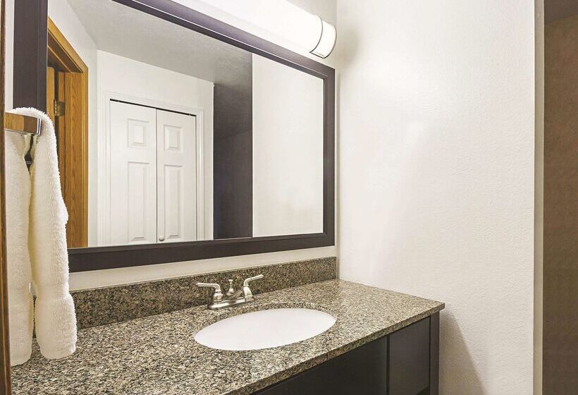 호텔 La Quinta By Wyndham Woodburn