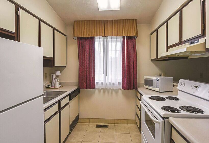 호텔 La Quinta By Wyndham Woodburn