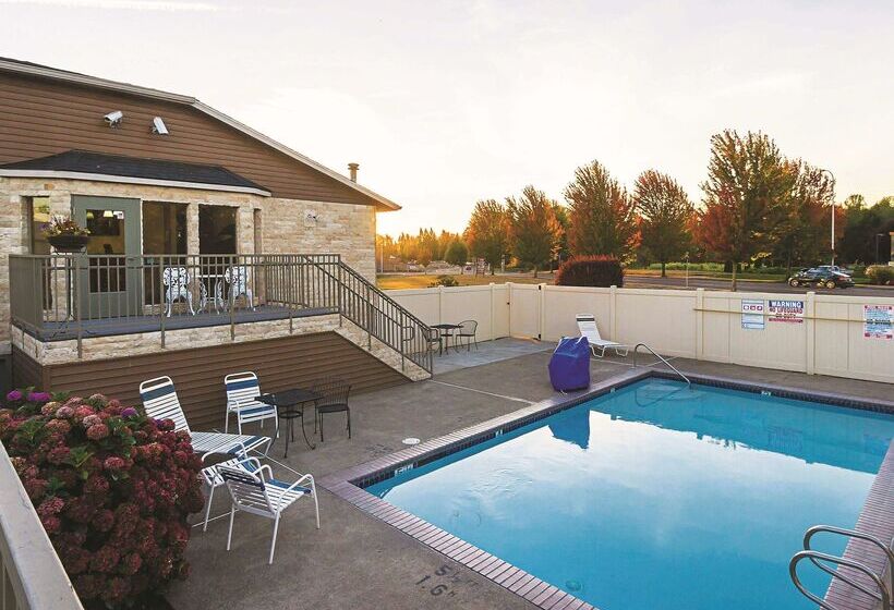 호텔 La Quinta By Wyndham Woodburn