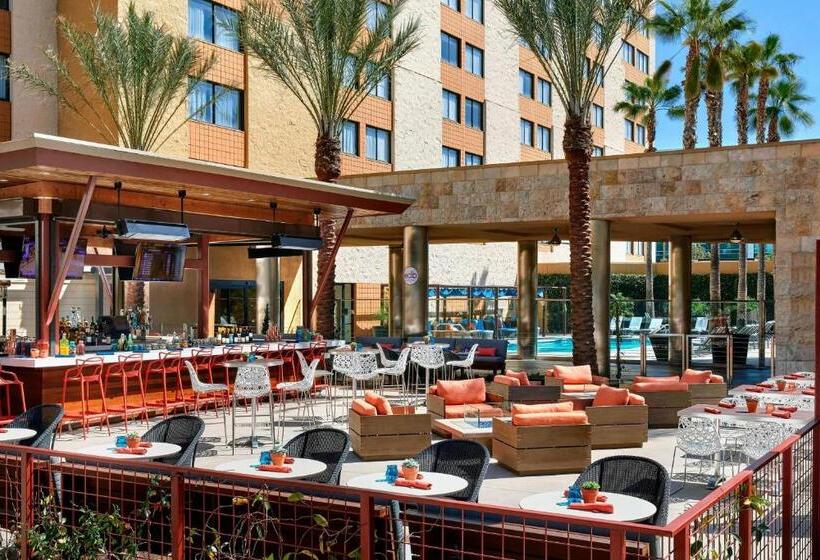 هتل Los Angeles Marriott Burbank Airport