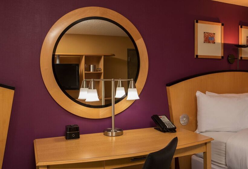 Pier 5 Hotel Baltimore