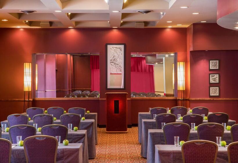 Pier 5 Hotel Baltimore