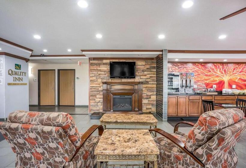 هتل Quality Inn Cedar Rapids South