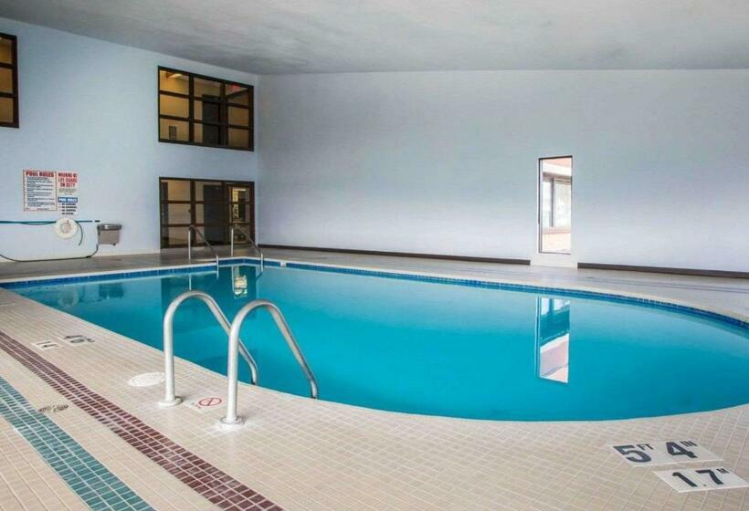 Отель Americinn By Wyndham Marshfield