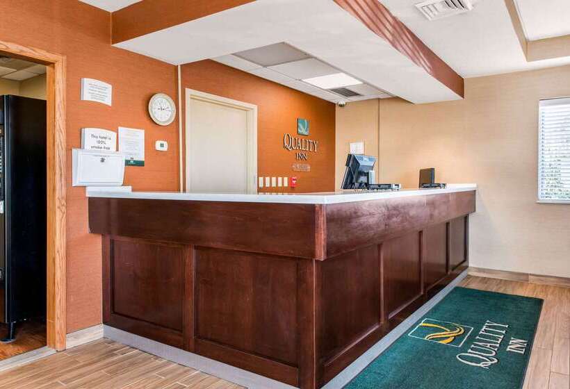 ホテル Quality Inn & Suites New Castle