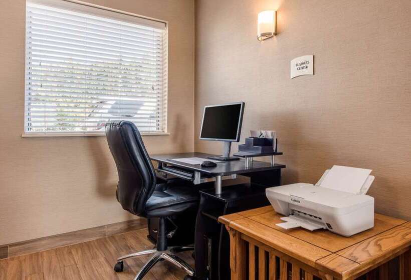 ホテル Quality Inn & Suites New Castle