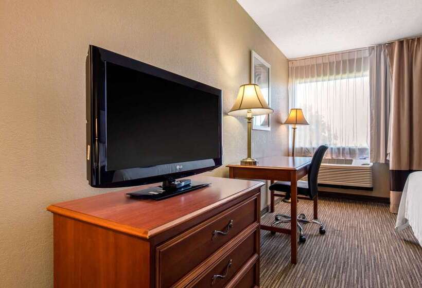 ホテル Quality Inn & Suites New Castle