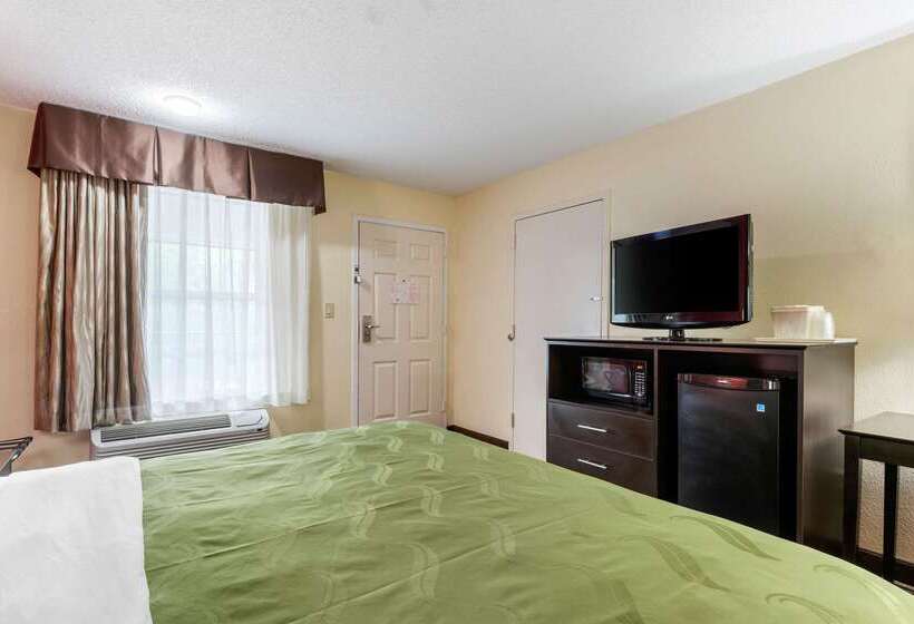 בית מלון כפרי Quality Inn & Suites
