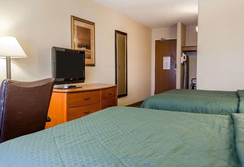 בית מלון כפרי Quality Inn & Suites
