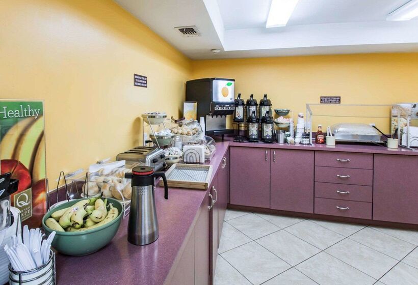 בית מלון כפרי Quality Inn Gainesville Near University