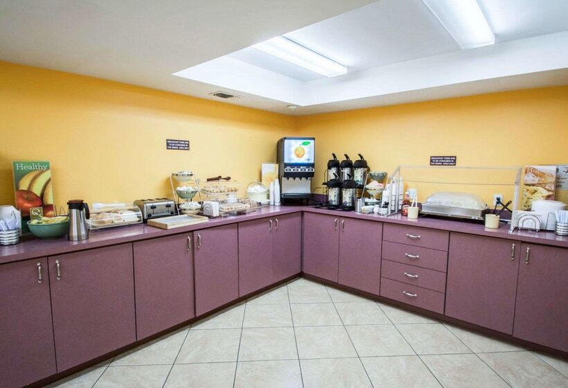 בית מלון כפרי Quality Inn Gainesville Near University